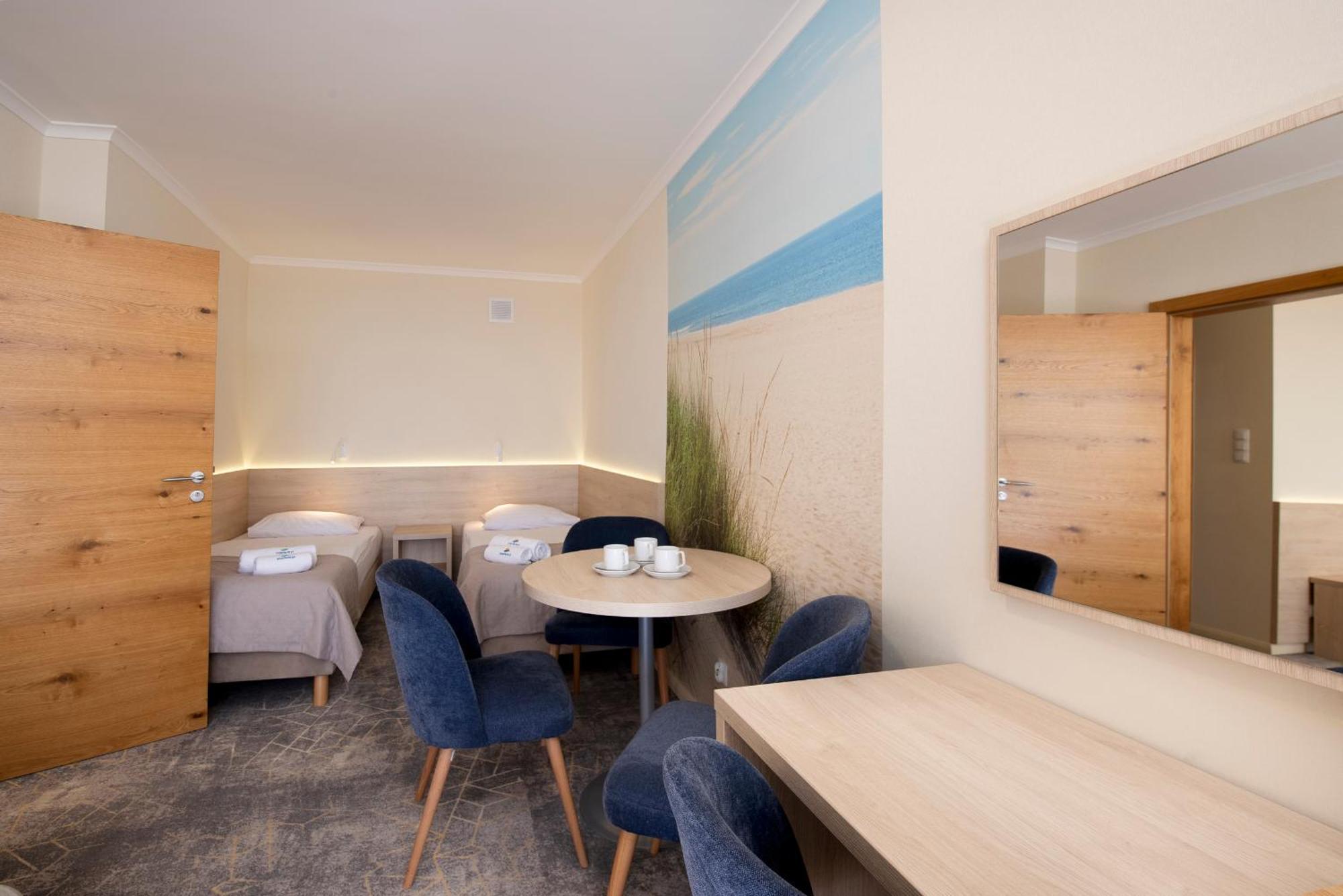 Interferie Cechsztyn Hotell Ustronie Morskie Rom bilde