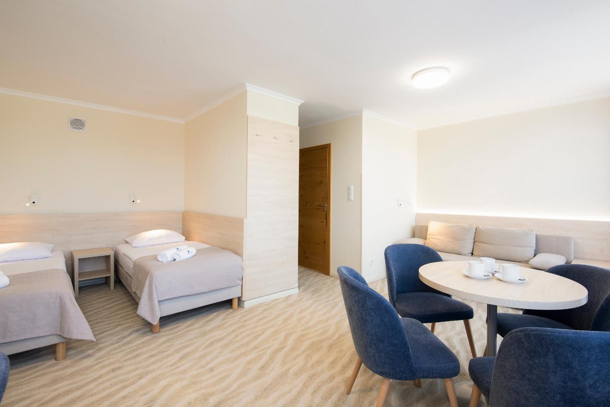 Interferie Cechsztyn Hotell Ustronie Morskie Rom bilde