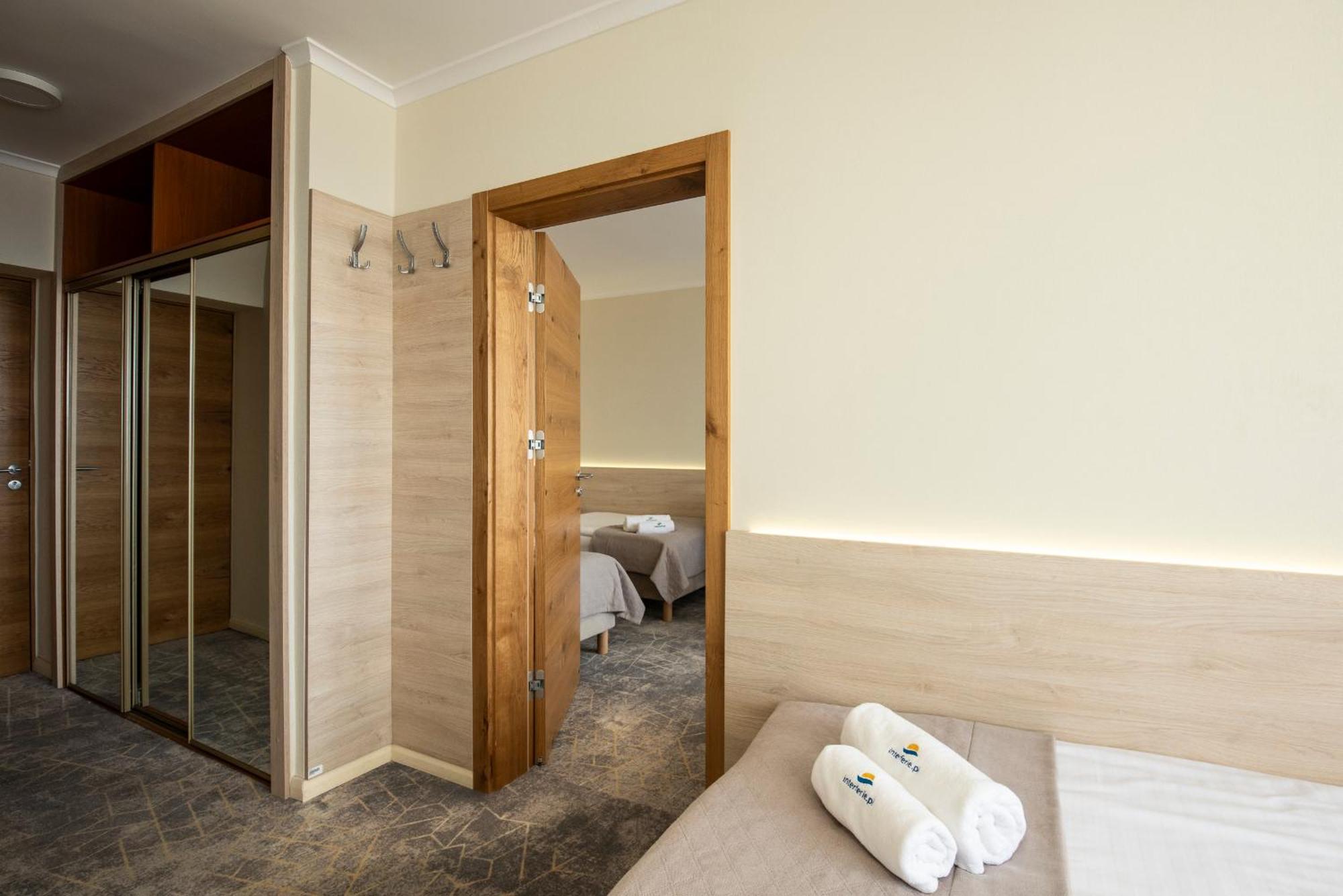 Interferie Cechsztyn Hotell Ustronie Morskie Rom bilde