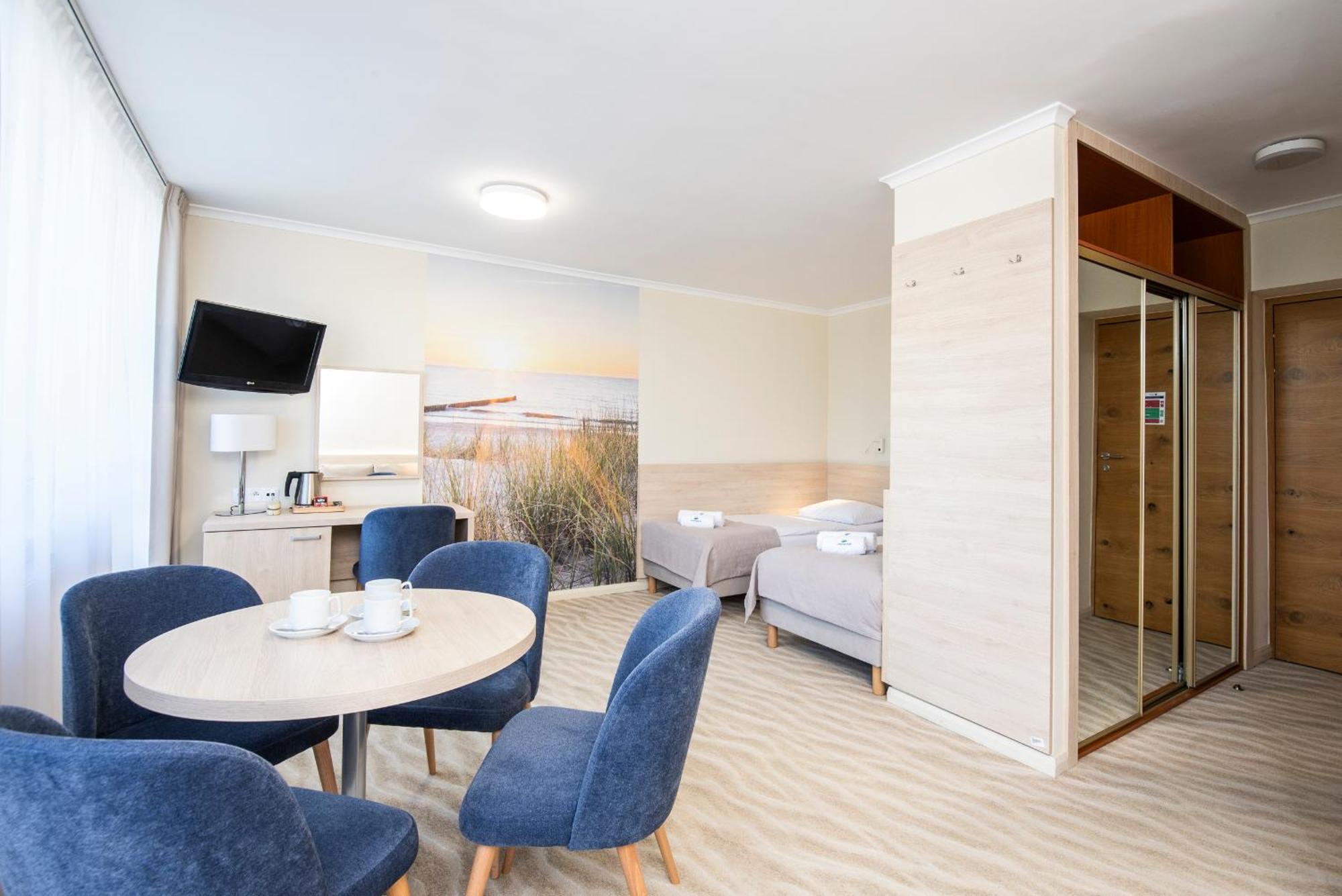 Interferie Cechsztyn Hotell Ustronie Morskie Rom bilde